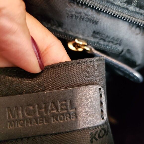 Michael Kors Canvas Signature Tote Bag - Picture 12 of 12